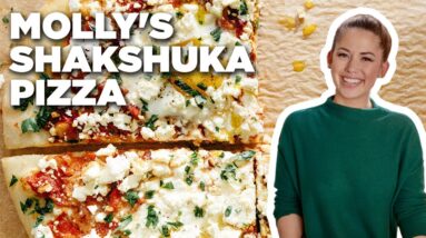 Molly Yeh's Shakshuka Pizza | Girl Meets Farm | Food Network