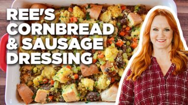 Ree Drummond's Cornbread and Sausage Stuffing | The Pioneer Woman | Food Network